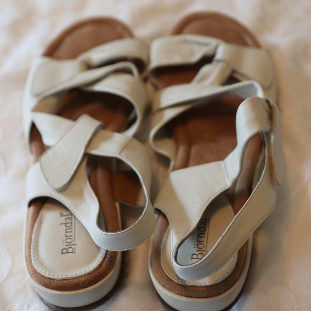Bjorndal Double Time Off White Leather Upper Adjustable Sandals Size 9.5